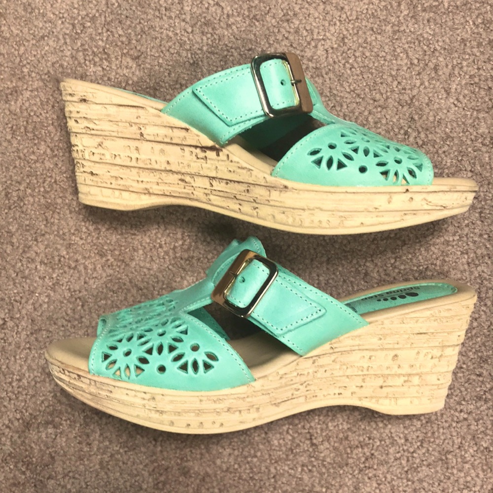 NWB Platform Wedge Sandals